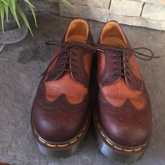 dr marten wingtip oxford